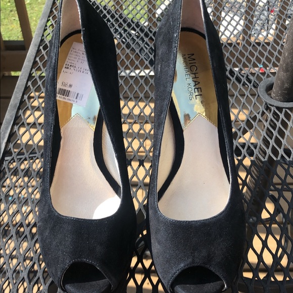 Michael Kors Heels size 8 - Picture 5 of 11